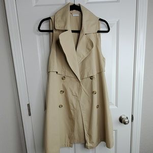 Sleeveless Trenchcoat